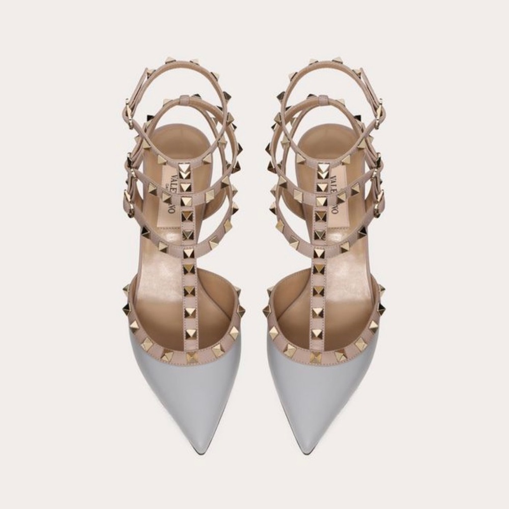 Valentino Garavani Rockstud pumps These r a steal!!!or giving to family hurry